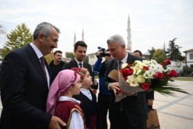 bilecik-haber_ticaret-bakani-bolat-edirne-valiligini-ziyaret-etti-40032.jpg
