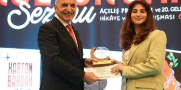 bilecik-haber_umraniye-de-20-geleneksel-uluslararasi-hikaye-siir-ve-resim-yarismasi-odulleri-verildi-40022.jpg