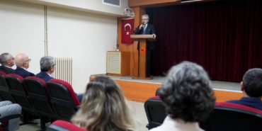 bilecik-haber_uskudar-da-ogrenciler-dersimiz-cumhuriyete-dogru-filmini-izledi-39347.jpg