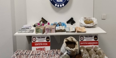 bilecik-haber_yalova-da-uyusturucu-operasyonunda-yakalanan-18-zanli-tutuklandi-33557.jpg