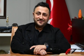 bilecik-haber_yardim-merkezine-cevirdigi-muhtarlikta-komsulari-icin-gece-gunduz-calisiyor-37347.jpg