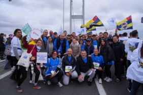 bilecik-haber_101-akfen-gonullusu-istanbul-maratonu-nda-tikav-in-egitimde-esitlik-projesi-icin-kostu-41195.jpg