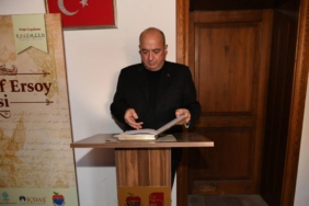 bilecik-haber_ak-parti-canakkale-milletvekili-gider-mehmet-akif-ersoy-evi-ni-ziyaret-etti-45969.jpg