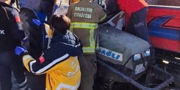 bilecik-haber_ayvalik-ta-traktor-ile-kamyonun-carpistigi-kazada-4-kisi-yaralandi-45859.jpg