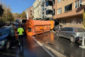 bilecik-haber_bayrampasa-da-ibb-ye-ait-yol-bakim-aracinin-8-araca-carptigi-kazada-3-kisi-yaralandi-40261.jpg
