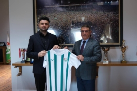 bilecik-haber_besob-bursaspor-un-kirsehir-futbol-sk-maci-icin-deplasman-sponsoru-oldu-41686.jpg