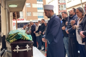 Bilecik'te trafik kazasında hayatını yitiren anne ve kız Eskişehir'de toprağa verildi