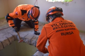 bilecik-haber_bursa-da-deprem-egitimi-ve-tatbikati-gerceklestirildi-40360.jpg