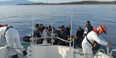 bilecik-haber_canakkale-aciklarinda-28-duzensiz-gocmen-yakalandi-46428.jpg