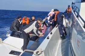 bilecik-haber_canakkale-bozcaada-aciklarinda-19-duzensiz-gocmen-kurtarildi-40653.jpg