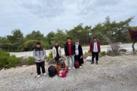 bilecik-haber_canakkale-de-13-duzensiz-gocmen-yakalandi-45277.jpg