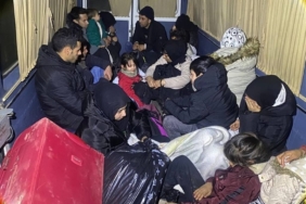 bilecik-haber_canakkale-de-49-duzensiz-gocmen-yakalandi-43493.jpg