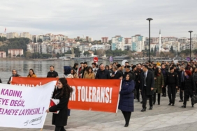 bilecik-haber_canakkale-de-kadina-yonelik-siddete-karsi-farkindalik-yuruyusu-yapildi-45881.jpg