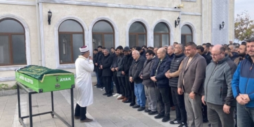 bilecik-haber_canakkale-de-trafik-kazasinda-hayatini-kaybeden-genc-kadin-topraga-verildi-43464.jpg