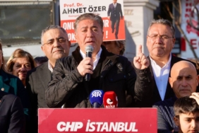 bilecik-haber_chp-grup-baskanvekili-murat-emir-esenyurt-meydani-nda-konustu-47076.jpg