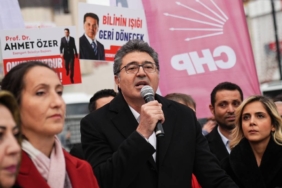 bilecik-haber_chp-lilerin-esenyurt-belediyesi-eylemi-devam-ediyor-44071.jpg