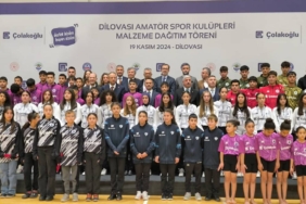 bilecik-haber_dilovasi-nda-450-amator-sporcuya-malzeme-dagitildi-44556.jpg