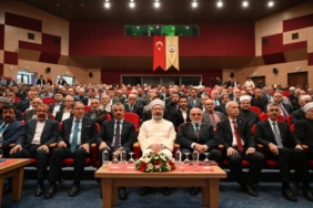 bilecik-haber_diyanet-isleri-baskani-erbas-kendi-gok-kubbemiz-balkan-alimleri-bulusmasi-nda-konustu-40584.jpg