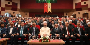 bilecik-haber_diyanet-isleri-baskani-erbas-kendi-gok-kubbemiz-balkan-alimleri-bulusmasi-nda-konustu-40584.jpg