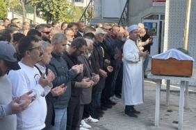 bilecik-haber_edirne-de-besinci-kattan-duserek-yasamini-yitiren-2-yasindaki-metehan-son-yolculuguna-ugurlandi-41014.jpg