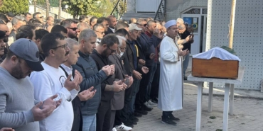 bilecik-haber_edirne-de-besinci-kattan-duserek-yasamini-yitiren-2-yasindaki-metehan-son-yolculuguna-ugurlandi-41014.jpg