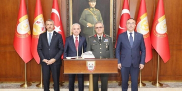 bilecik-haber_edirne-valisi-sezer-1-ordu-komutani-orgeneral-tokel-i-ziyaret-etti-42047.jpg