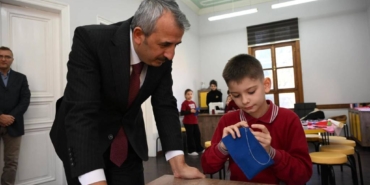 bilecik-haber_edirne-valisi-sezer-yasam-becerileri-atolyesi-ni-ziyaret-etti-44523.jpg