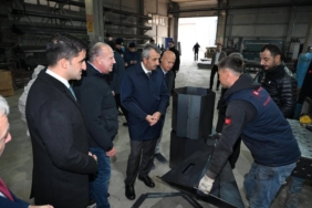 bilecik-haber_edirne-valisi-yunus-sezer-ipsala-ilcesinde-fabrikalari-ziyaret-etti-44979.jpg