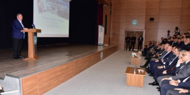 bilecik-haber_eski-tbmm-baskani-sentop-balikesir-de-hayat-siyaset-ve-hukuk-baslikli-konferans-verdi-44977.jpg