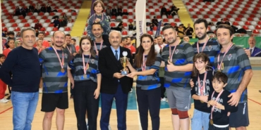 bilecik-haber_gebze-de-ogretmenler-voleybol-turnuvasinda-bulustu-45063.jpg