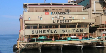 bilecik-haber_hatay-da-depremzedelere-barinma-hizmeti-veren-gemi-yalova-da-bakima-alindi-44953.jpg