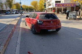 bilecik-haber_inegol-de-trafik-kazasinda-yaralanan-surucu-hastaneye-kaldirildi-41811.jpg