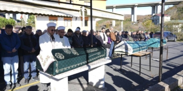 bilecik-haber_istanbul-da-intihar-eden-suphelinin-oldurdugu-esi-oglu-ve-kayinvalidesi-de-topraga-verildi-46136.jpg