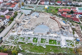 bilecik-haber_iznik-te-19-yil-once-ortaya-cikarilan-meryem-ve-cocuk-isa-freski-restore-edildi-46735.jpg