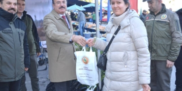 bilecik-haber_karamursel-de-2-bin-250-fidan-dagitildi-42645.jpg