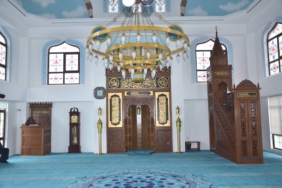 bilecik-haber_karamursel-de-camcukur-camii-ibadete-acildi-43898.jpg