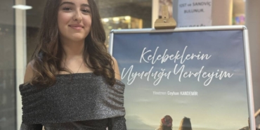 bilecik-haber_kelebeklerin-uyudugu-yerdeyim-filmin-galasi-yapildi-43024.jpg