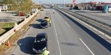 bilecik-haber_kirklareli-nde-hiz-ihlali-icin-plakalari-sokulen-22-arac-trafikten-menedildi-45841.jpg