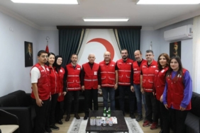 bilecik-haber_kirklareli-valisi-turan-turk-kizilay-kirklareli-subesini-ziyaret-etti-40778.jpg