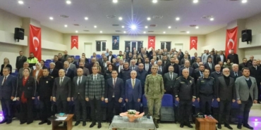 bilecik-haber_kirklareli-valisi-turan-vize-ilcesinde-muhtarlar-toplantisina-katildi-46757.jpg