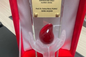 Kızılay, Gönüllü Kan Bağışçılarını Onurlandırıyor