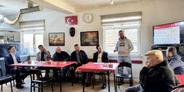 Köyde vatandaşları bilgilendirdi