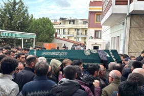 bilecik-haber_kucukcekmece-de-silahla-basindan-vurulan-genc-defnedildi-40815.jpg