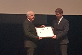Muzaffer Tekelioğlu’na "Kente Değer Katanlar" Ödülü