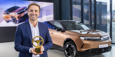 bilecik-haber_opel-in-yeni-suv-modeli-grandland-2024-altin-direksiyon-odulu-nu-kazandi-43649.jpg