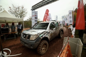 bilecik-haber_petlas-turkiye-off-road-sampiyonasi-6-ayak-yarislari-devam-ediyor-43923.jpg