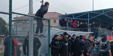 bilecik-haber_sakarya-da-amator-mac-sonrasi-cikan-olaylarda-bir-futbolcu-yaralandi-45683.jpg