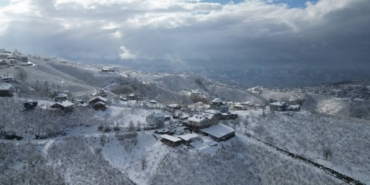 bilecik-haber_sakarya-da-beyaz-ortuyle-kaplanan-keremali-dagi-havadan-goruntulendi-45838.jpg