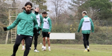 bilecik-haber_sakaryaspor-boluspor-macinin-hazirliklarini-surdurdu-46401.jpg
