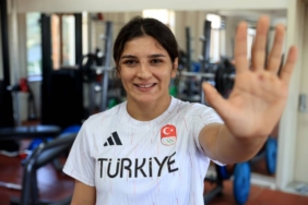 bilecik-haber_sampiyon-milli-guresci-nesrin-bas-hedefine-los-angeles-2028-i-koydu-46269.jpg